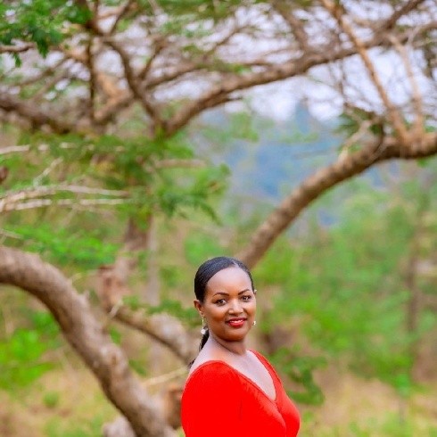 Dr. IZIMUKWIYE Annie Isabelle